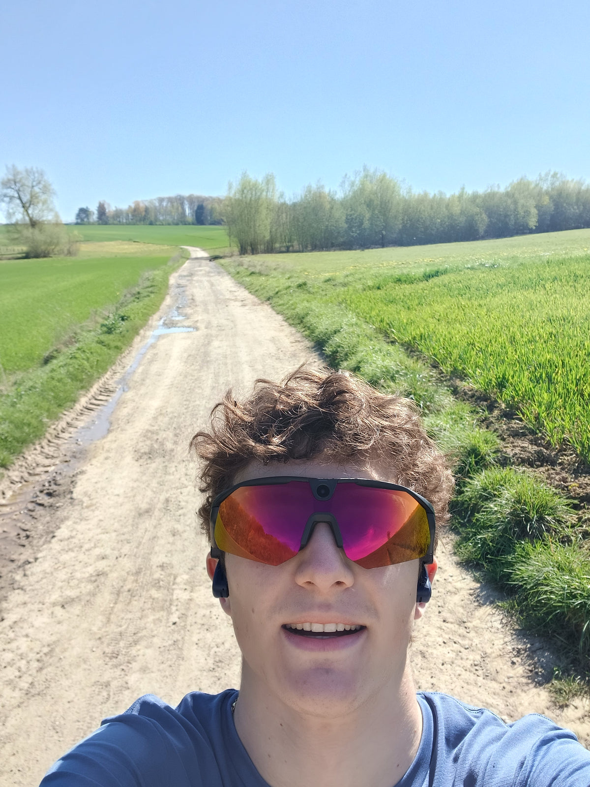 BLEEQUP Ranger AI Sports Camera Glasses — large shield-style sport sunglasses with black frame (UGC: @lars_janssens)